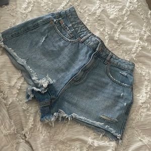 GARAGE JEAN SHORTS